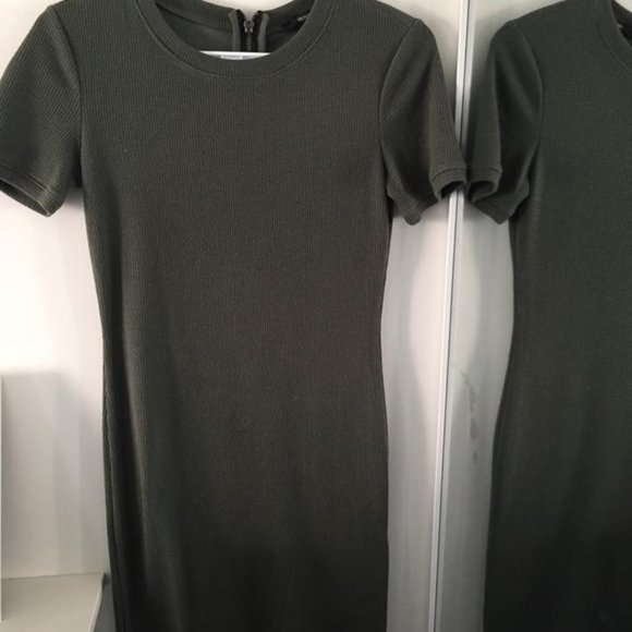 Dresses size Small - Picture 5 of 5